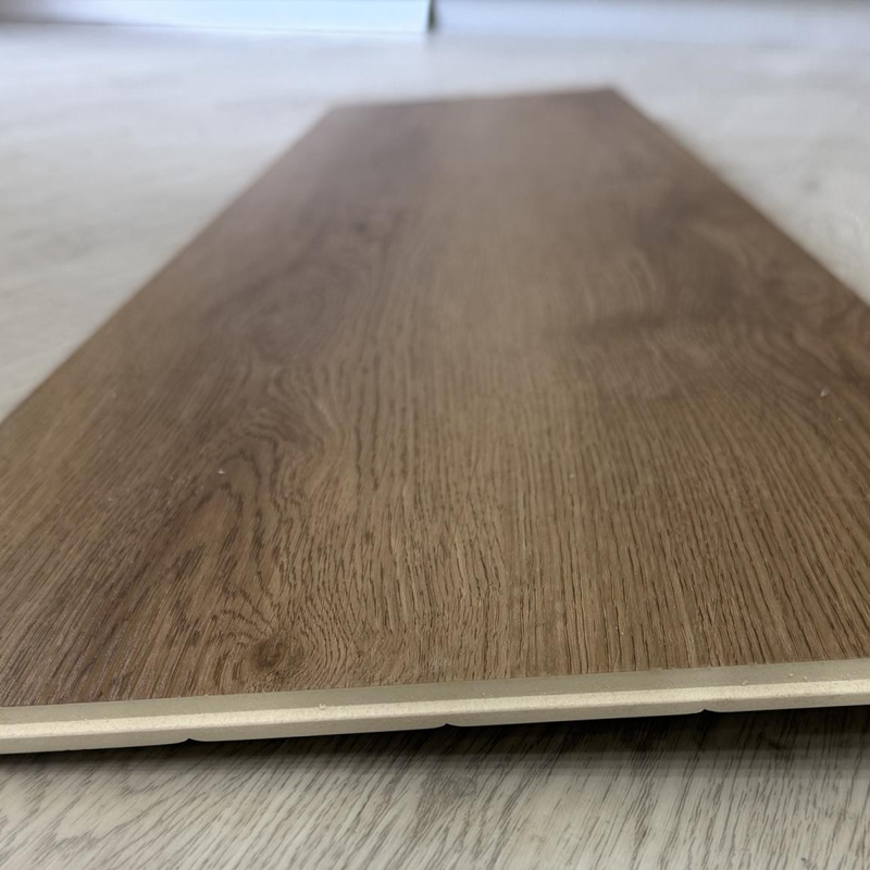 WPC traptredeafdekking voor het renoveren van oude traptreden